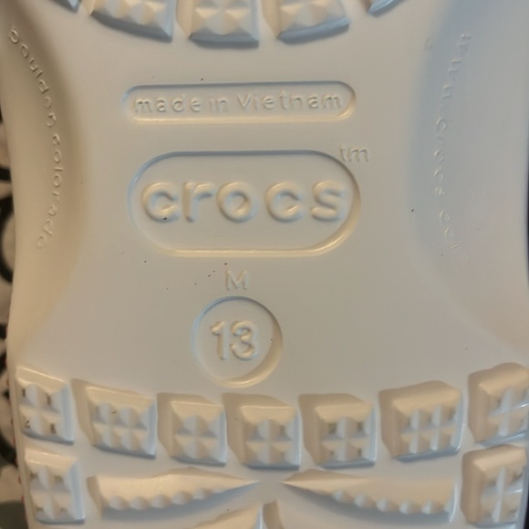 Mens Crocs Rainbow Dye Clog - Picture 5 of 8